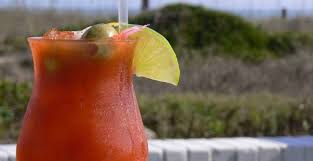 bloody mary preparar,bloody mary bebida,bloody mary coctel