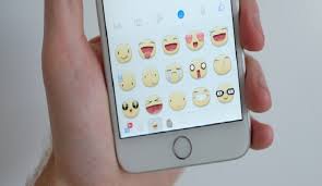 facebook lanza stickered, facebook lanzo stickered, facebook lanza app stickered